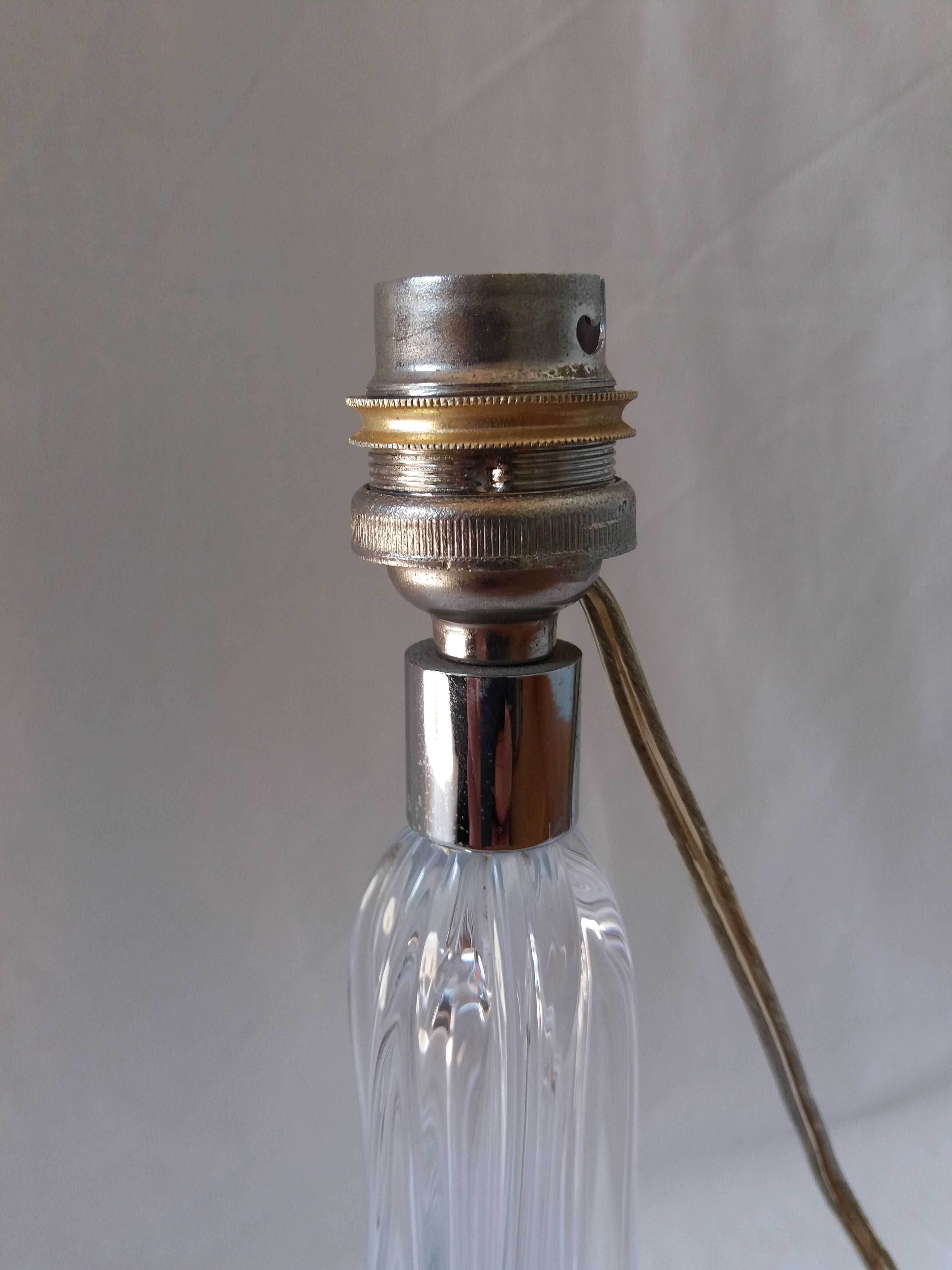 Foot lamp twisted in crystal or glass