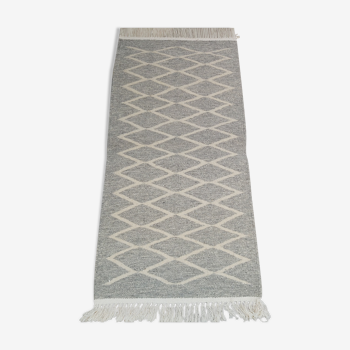 Tapis margoum gris et beige berbère