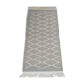 Tapis margoum gris et beige berbère