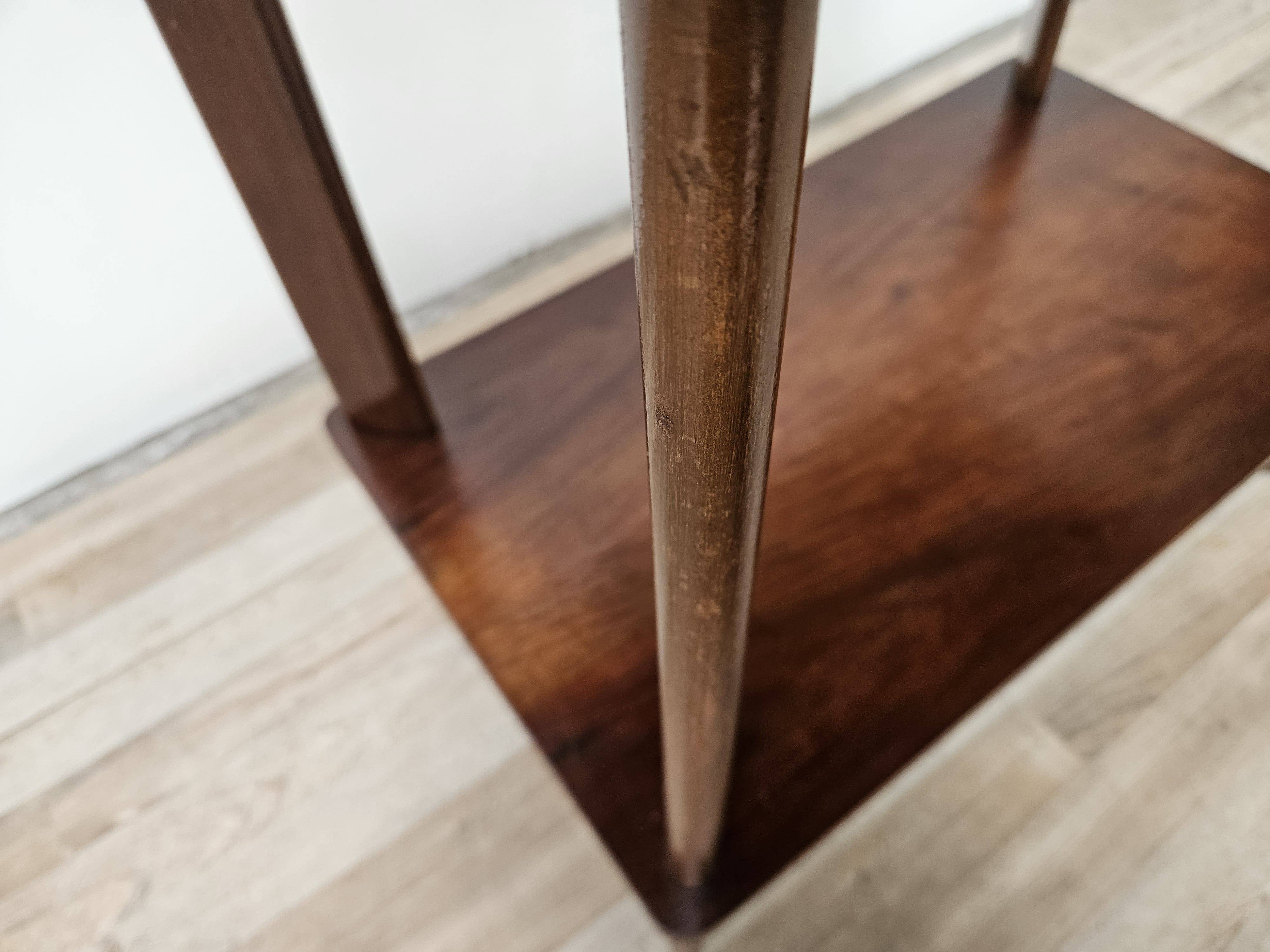 1950s Art Decò walnut coffee table