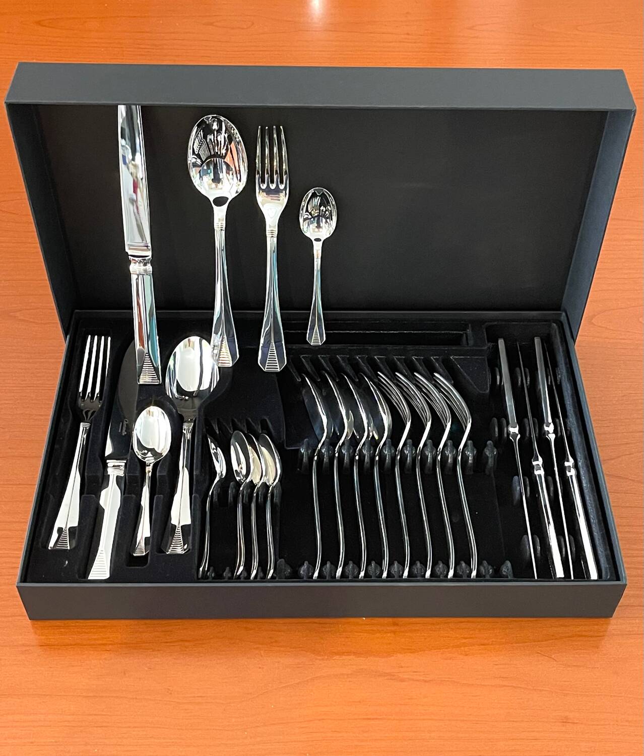 Christofle Atlantide, 24-piece cutlery set, excellent condition