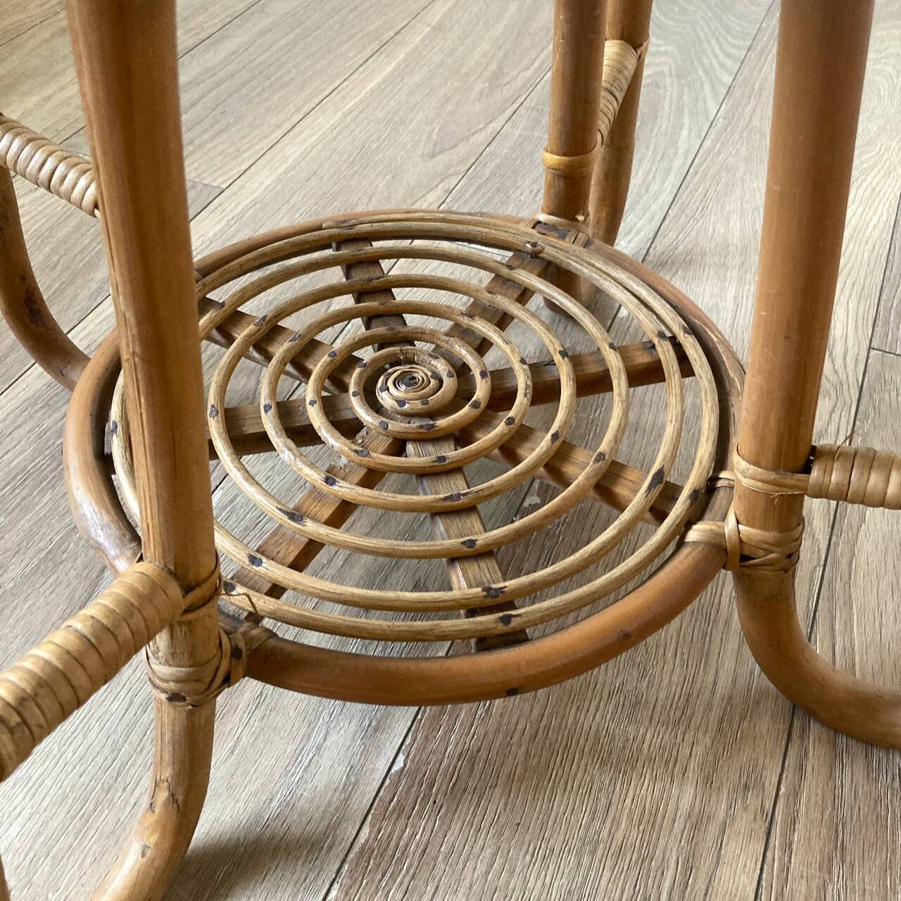 Round rattan coffee table