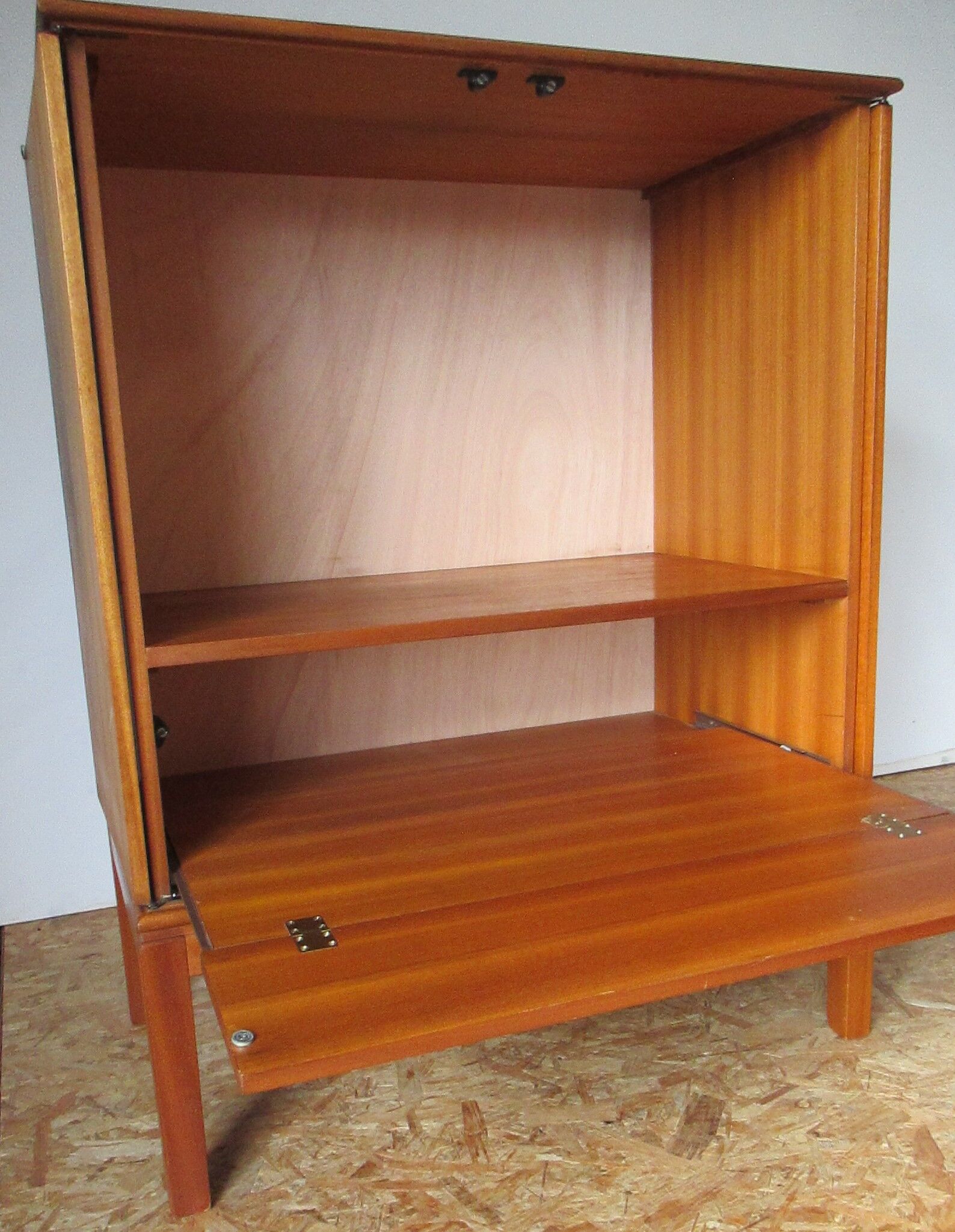 Teak support furniture