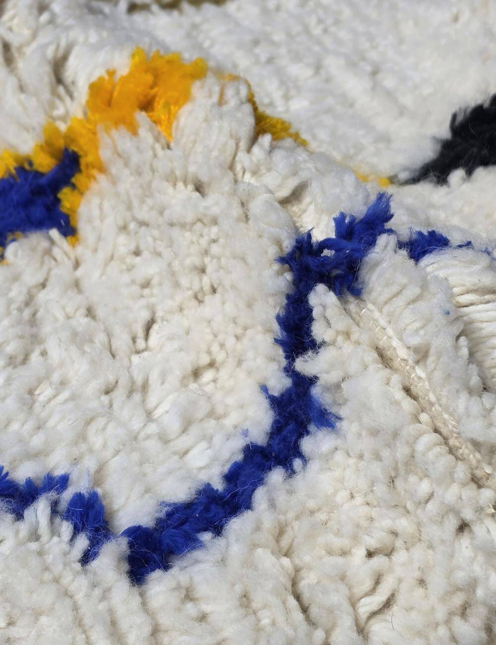 Contemporary Azilal Rug - 280 x 184 cm