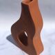 Vase plat en faïence rouge fait main artisanale creatrice