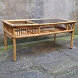 Table basse en rotin et verre fumé