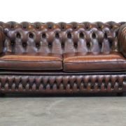 English Chesterfield 2.5 seater sofa in dark brown flamed cowhide leather