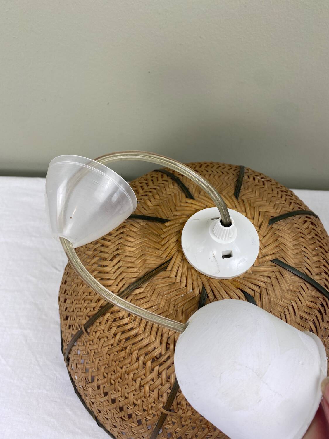 Suspension tulipe tressée