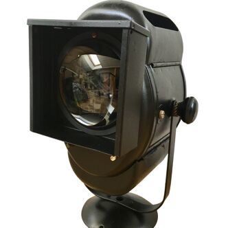 Vintage studio projector Cremer