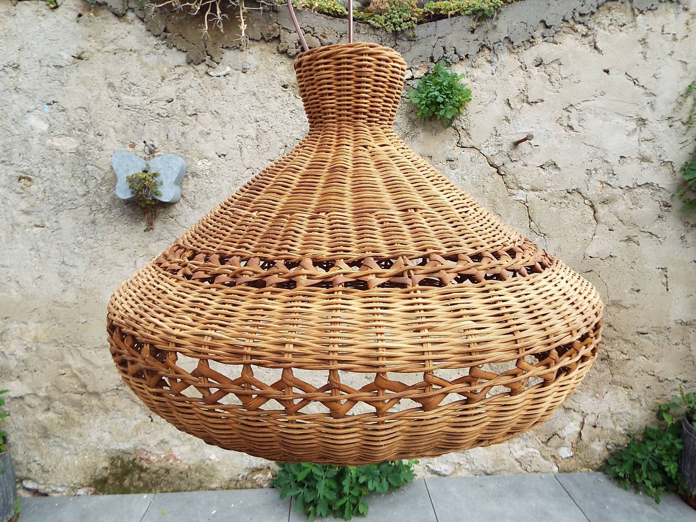 Wicker and rattan pendant light