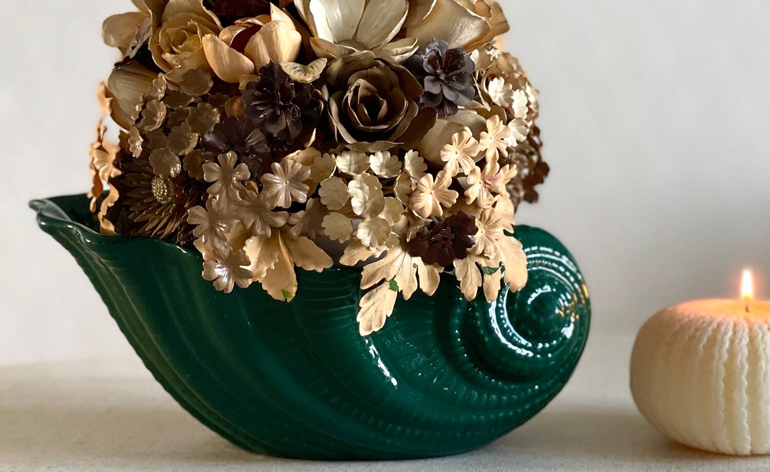Cachepot, shell vase