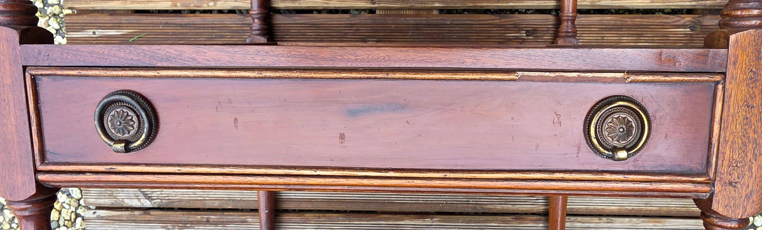 English Nightstand in Varnished Mahogany with One Drawer