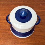 Grand terrine Swedish mid-century pot lid Koka Blue Bla by Hertha Bengtson for Rörstrand, 1950s