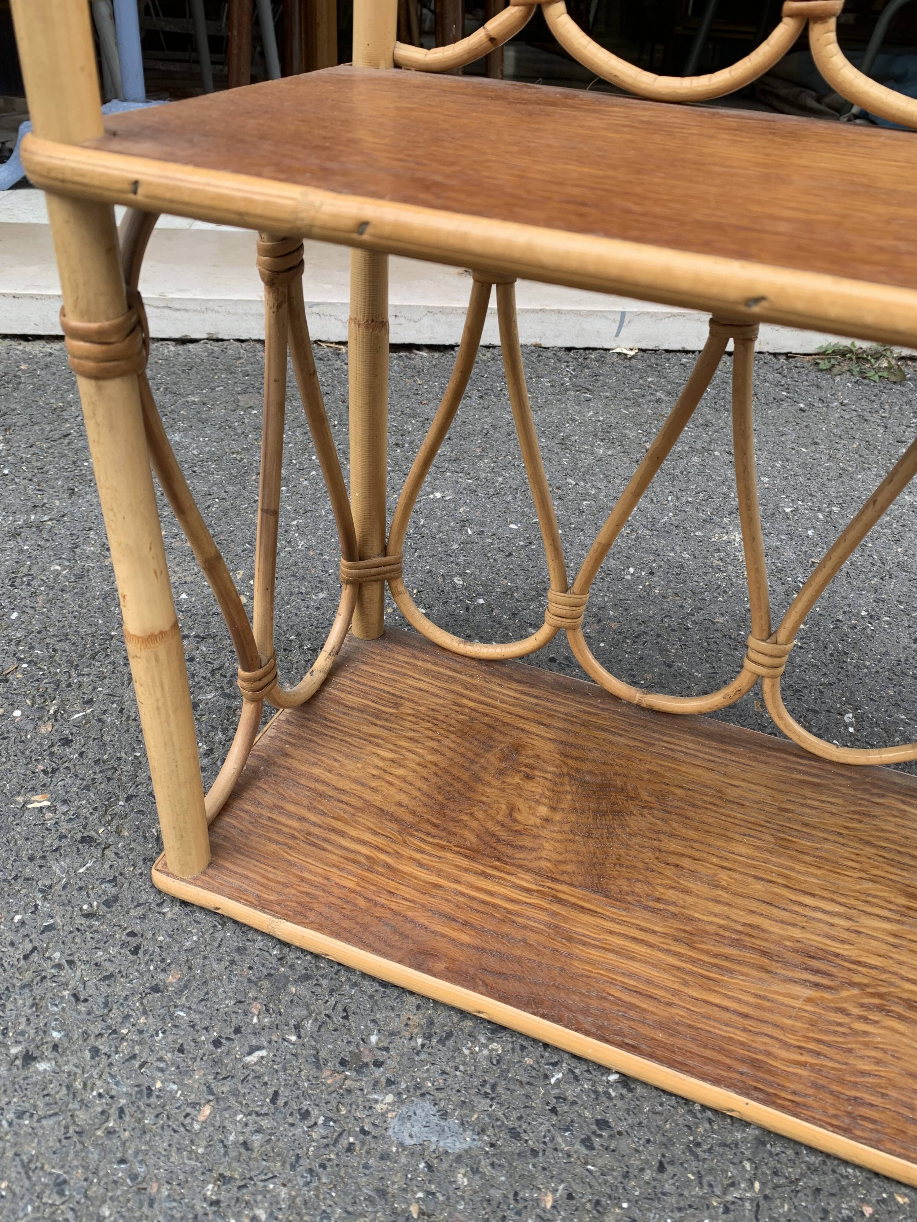 Wall shelf 2 trays, old, rattan.