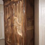 Magnifique armoire en noyer