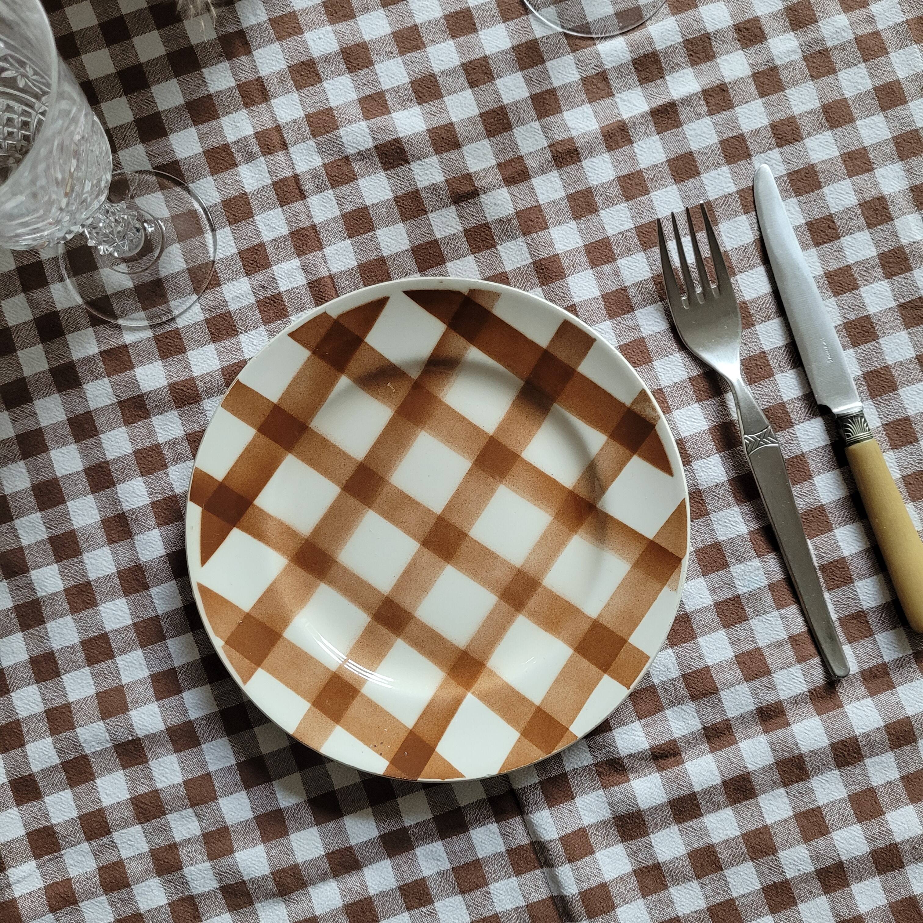 La Redoute x Selency set of 4 dessert plates Brown tablecloth