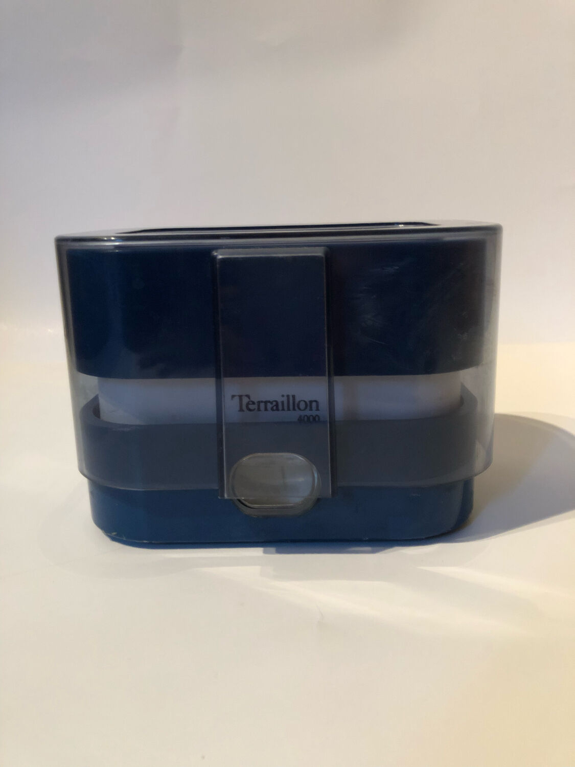 Blue teraillon scale