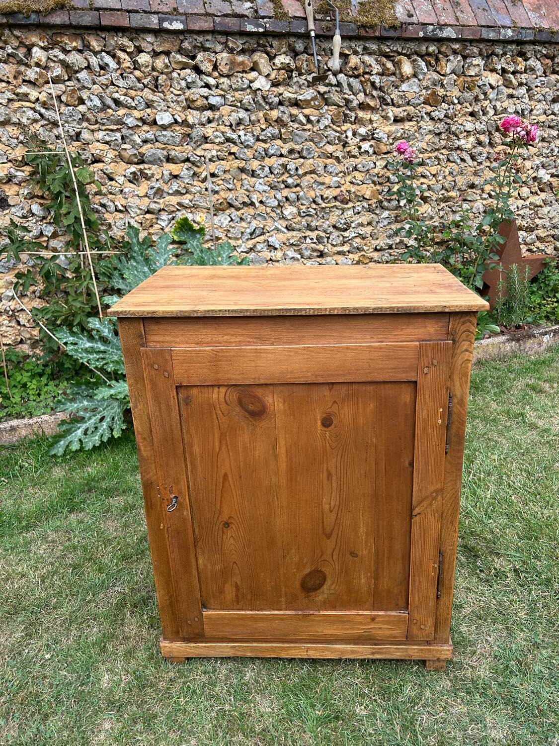 Antique 1-door sideboard in light wood