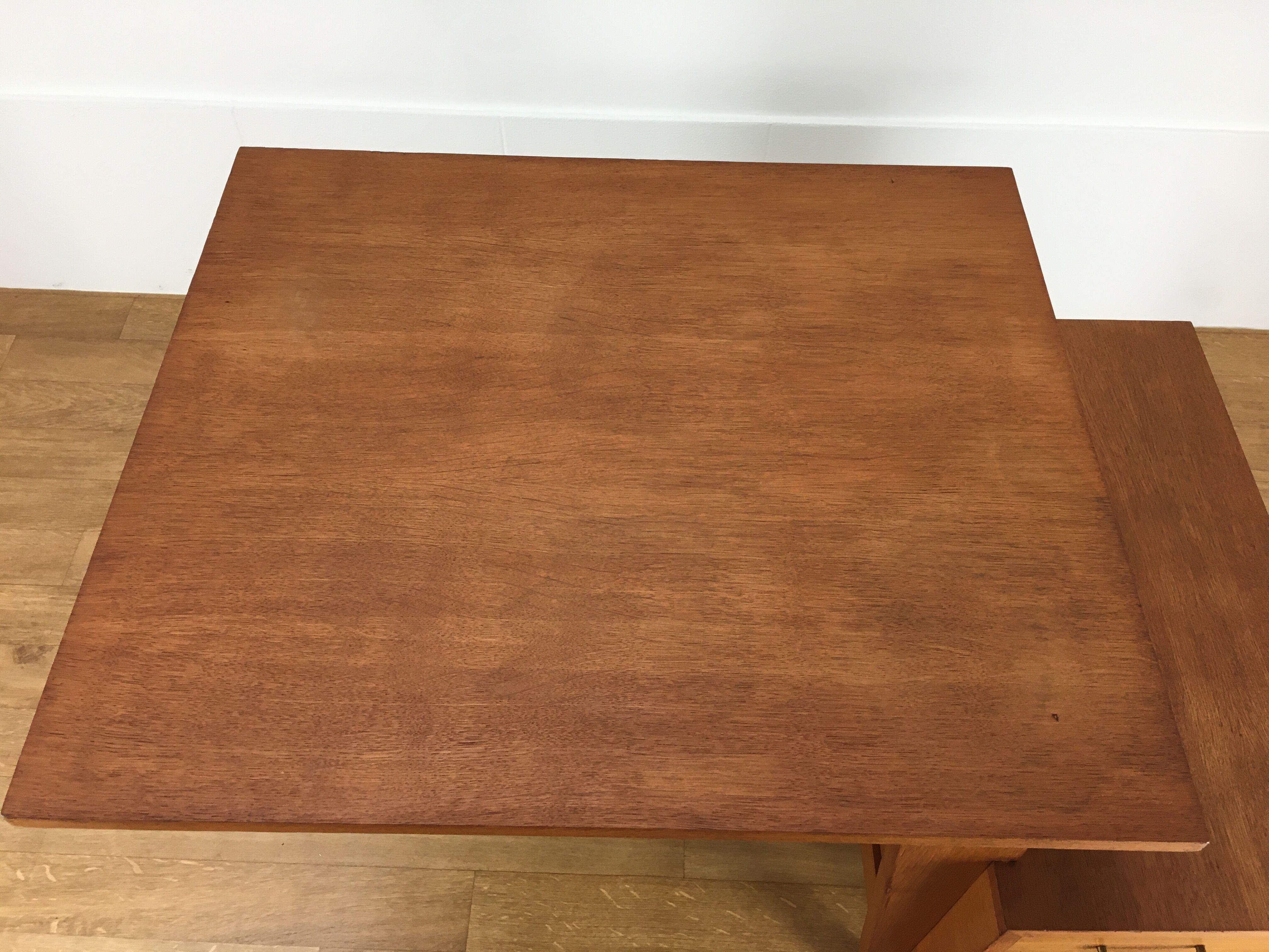 Asymmetric tripod office Reconstruction 1950s