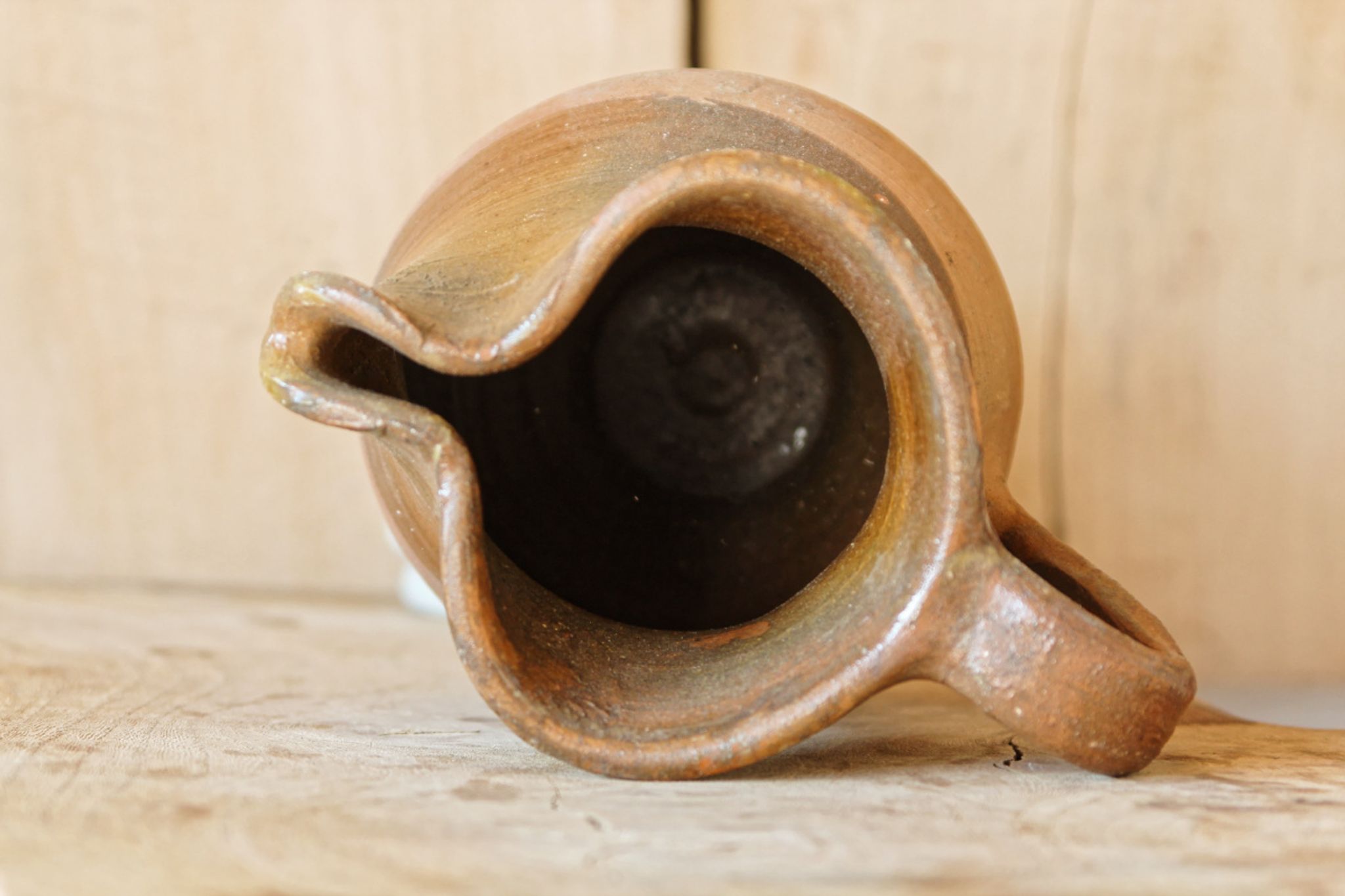 Former two-coloured terracotta pitcher, late 19th century
