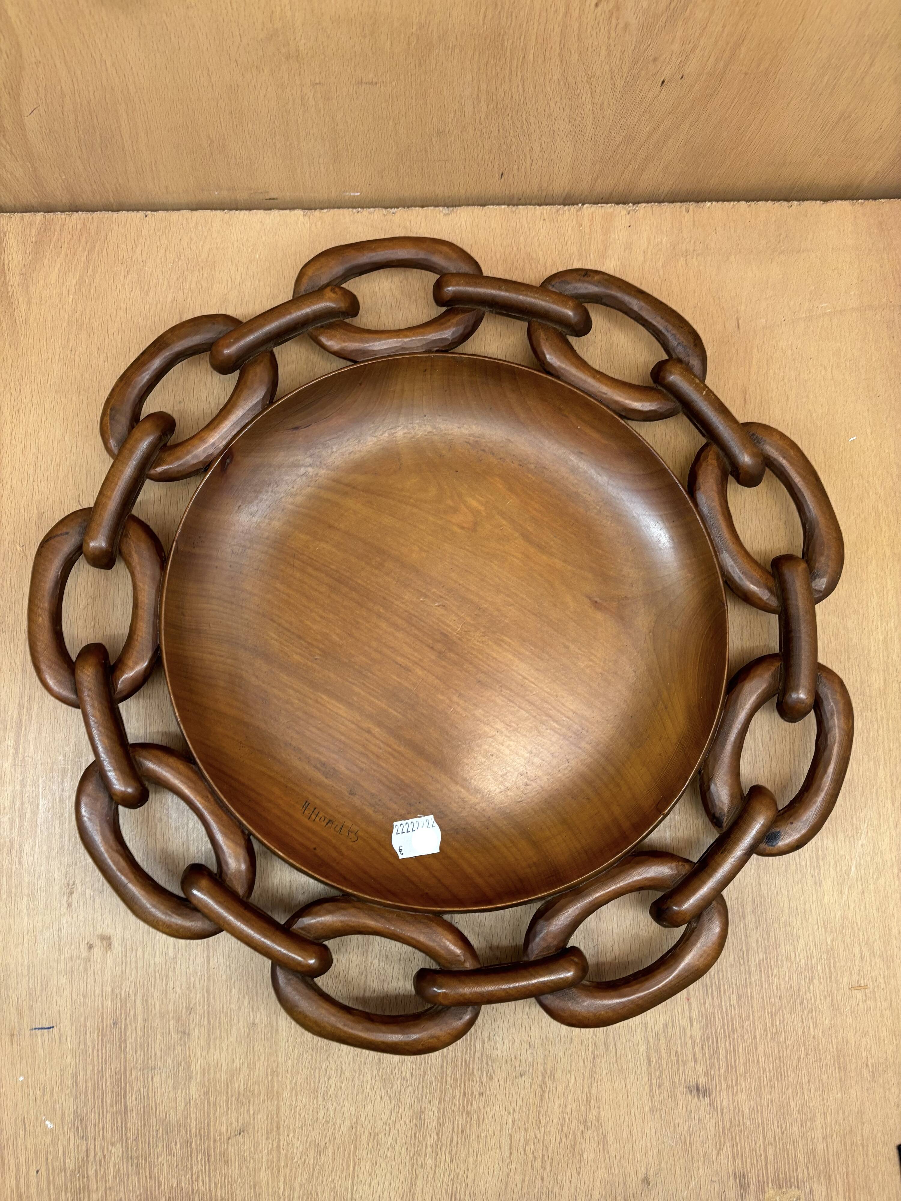 Wooden chain dish
