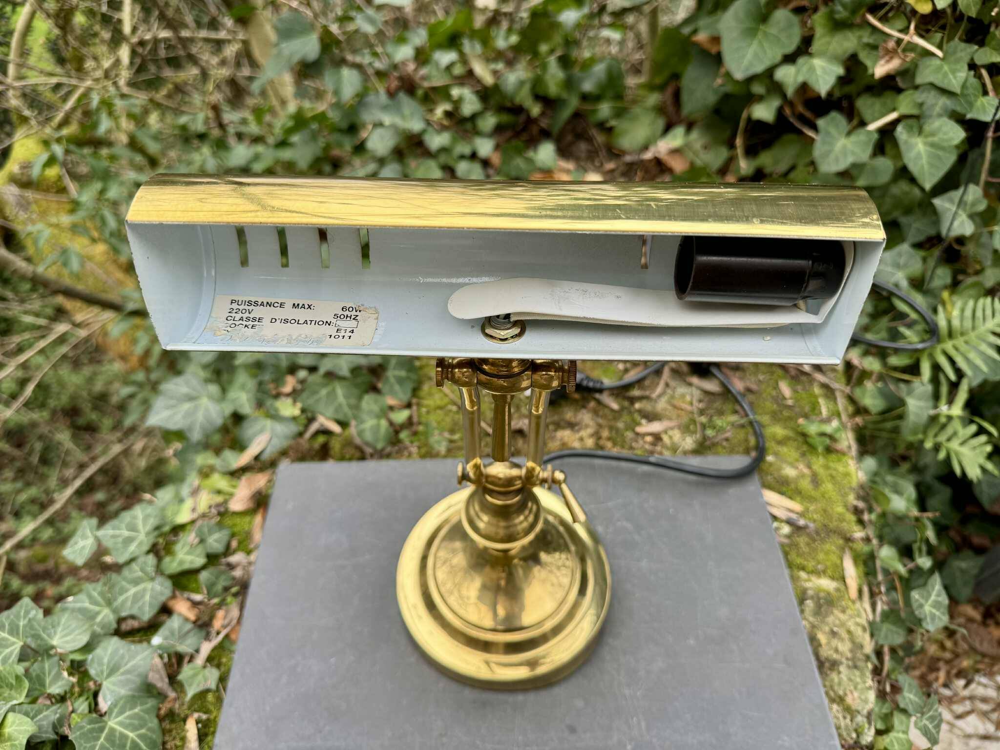 60s brass notary lamp