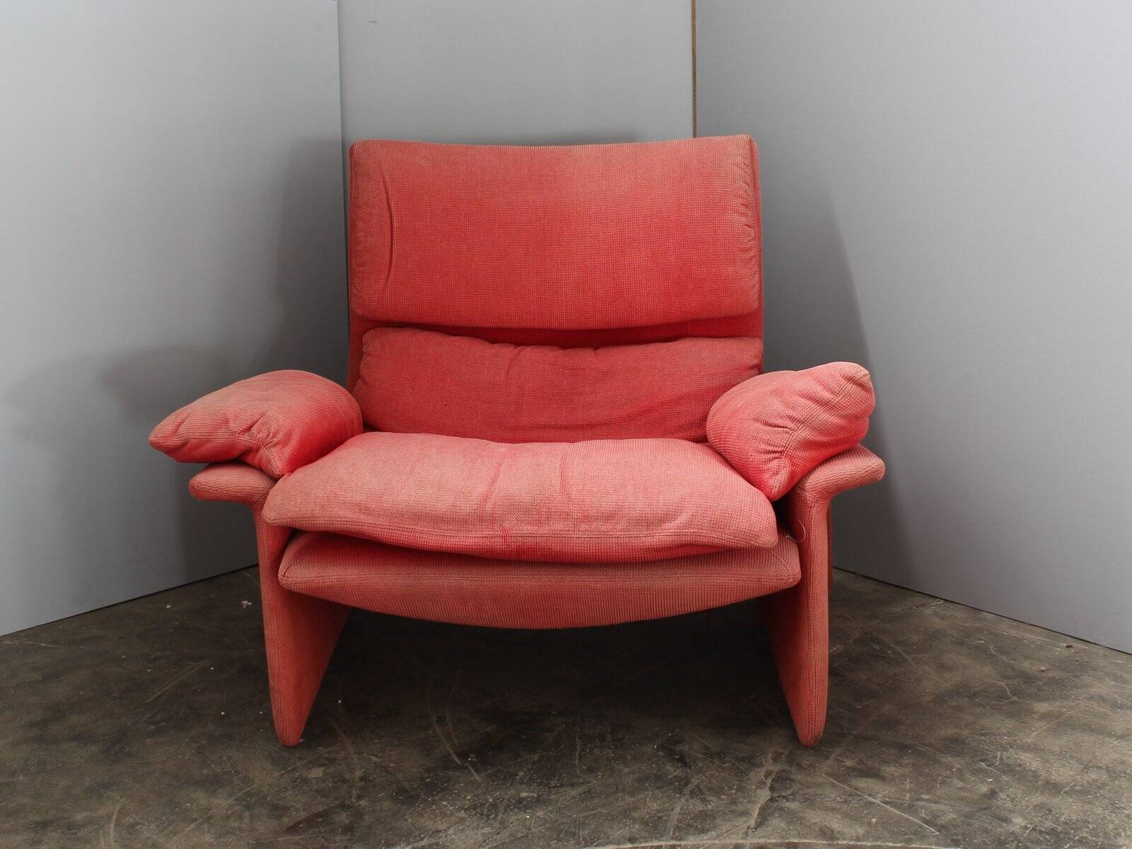 Vintage Red Velvet Armchair by Saporiti Italia, Italy