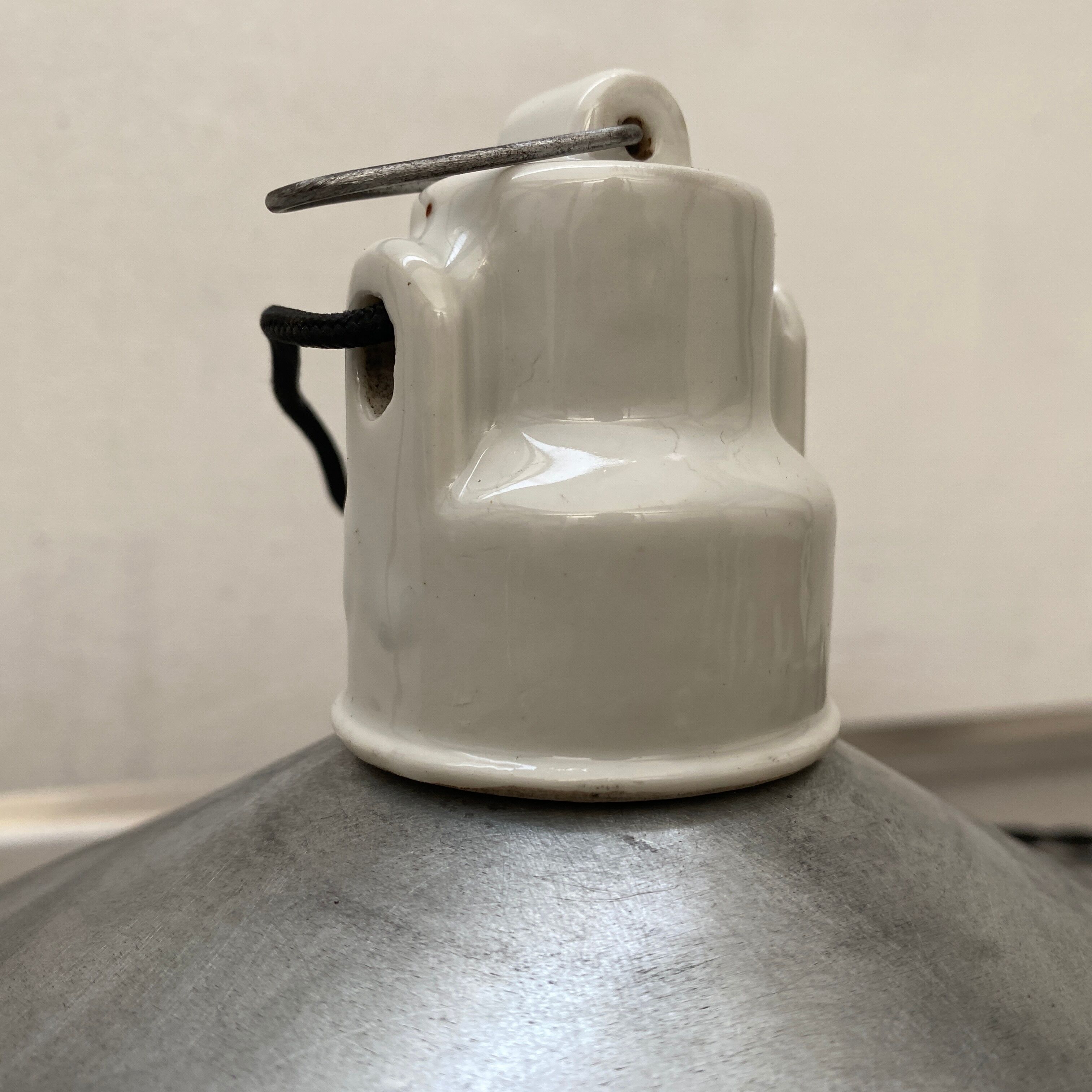 Lot 2 industrial suspensions in acier 36 cm