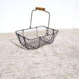 Panier à œufs grillagé ancien