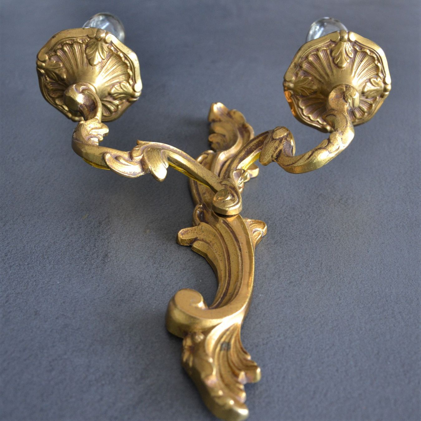 Wall lamp in twisted golden bronze baroque 2 lights