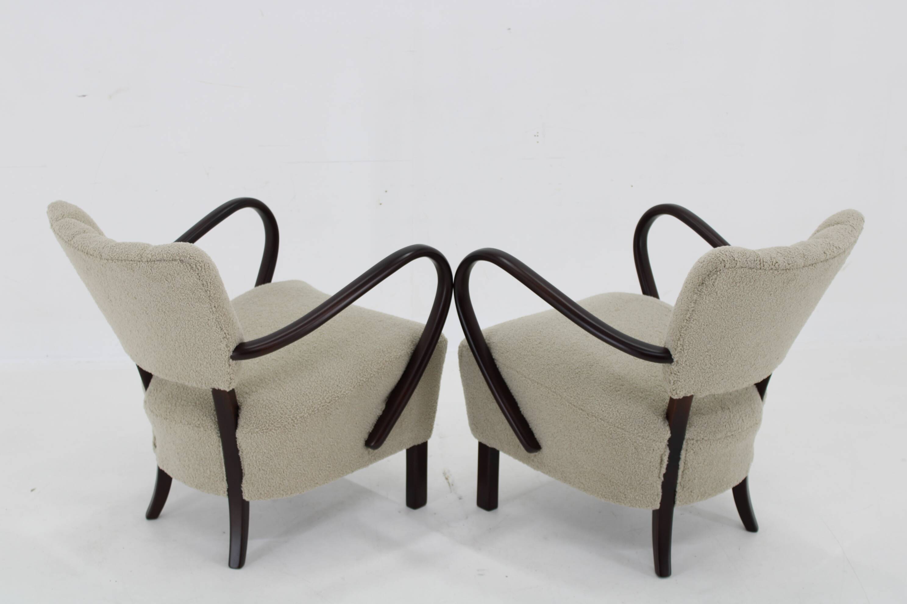 1930s Pair of Jindrich Halabala Art Deco H-237 Armchairs in Bouclé, Restored