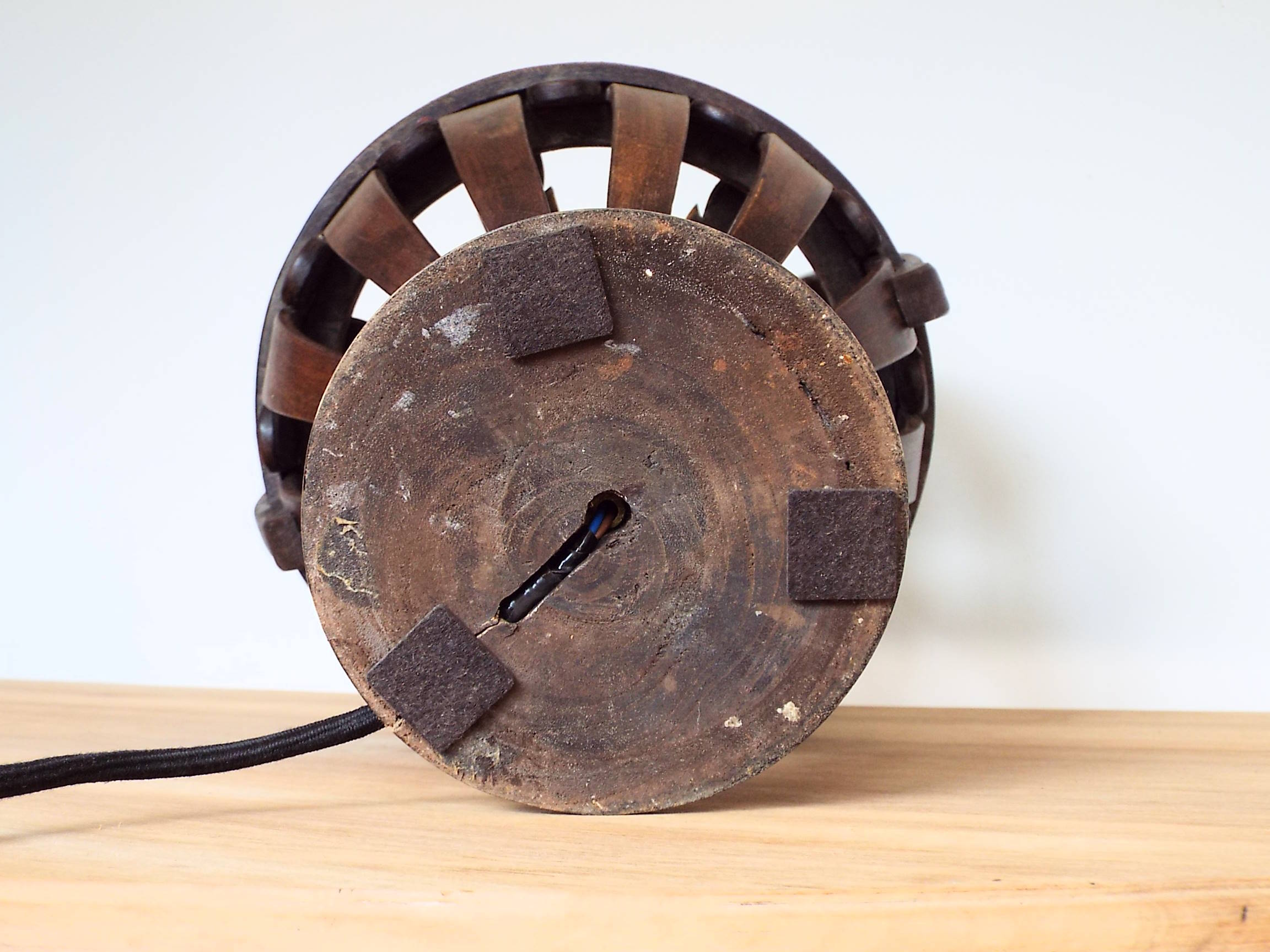 Wooden lamp stand H56