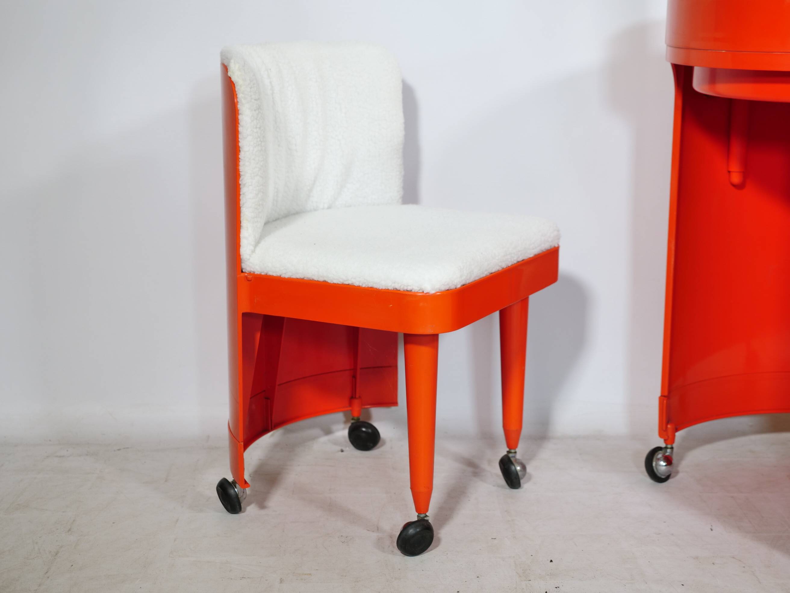 Vanity Table in Plastic by Studio Kastilia for Fanini Fain S.P.A., 1970s