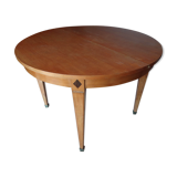 Expandable round table with 3 extension cords