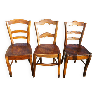 3 chaises bistrot avec motifs