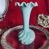 Vase opaline verte ancienne