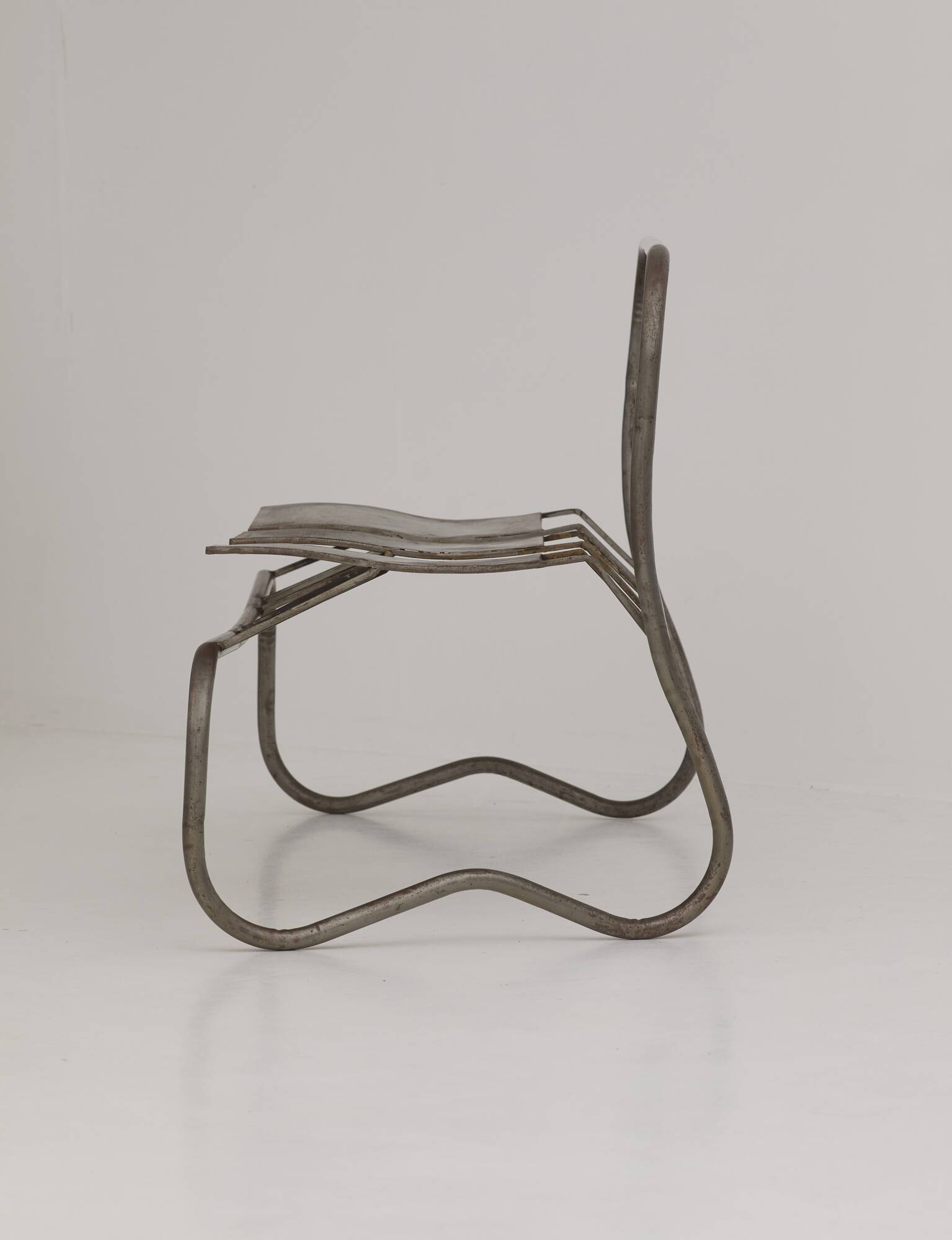 Sculptural metal bench / Artist's work dating from 2000