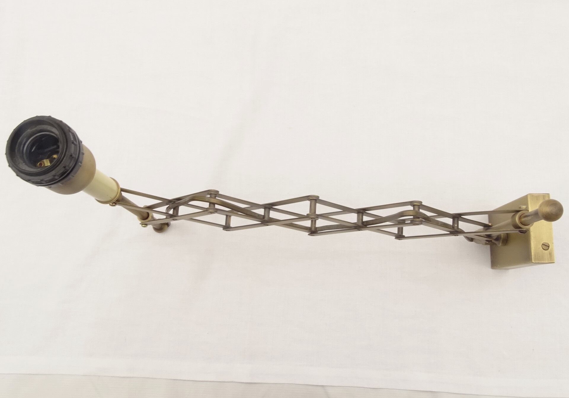 Brass Scissor Wall Lamp