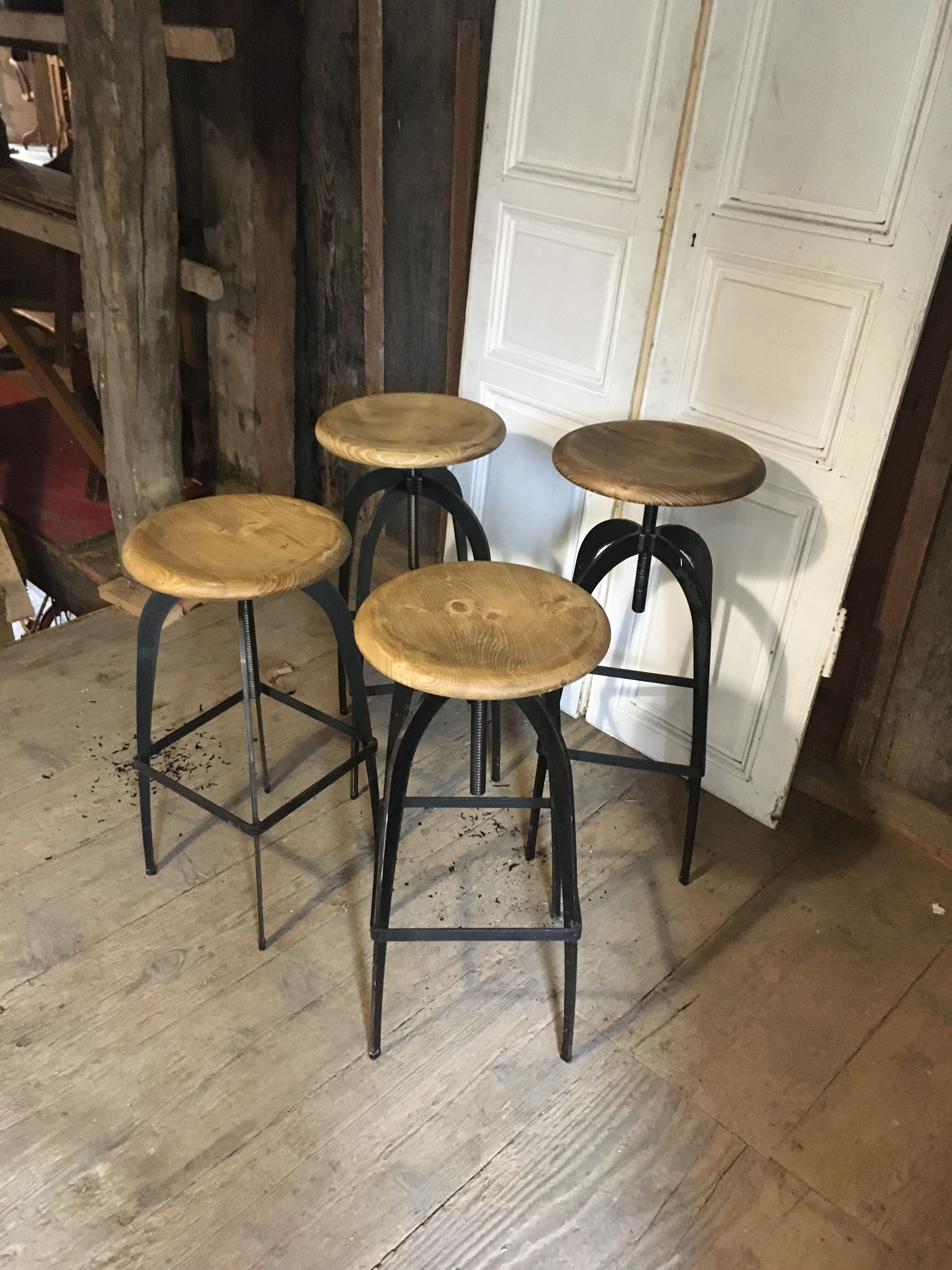 Lot of 4 industrial stools
