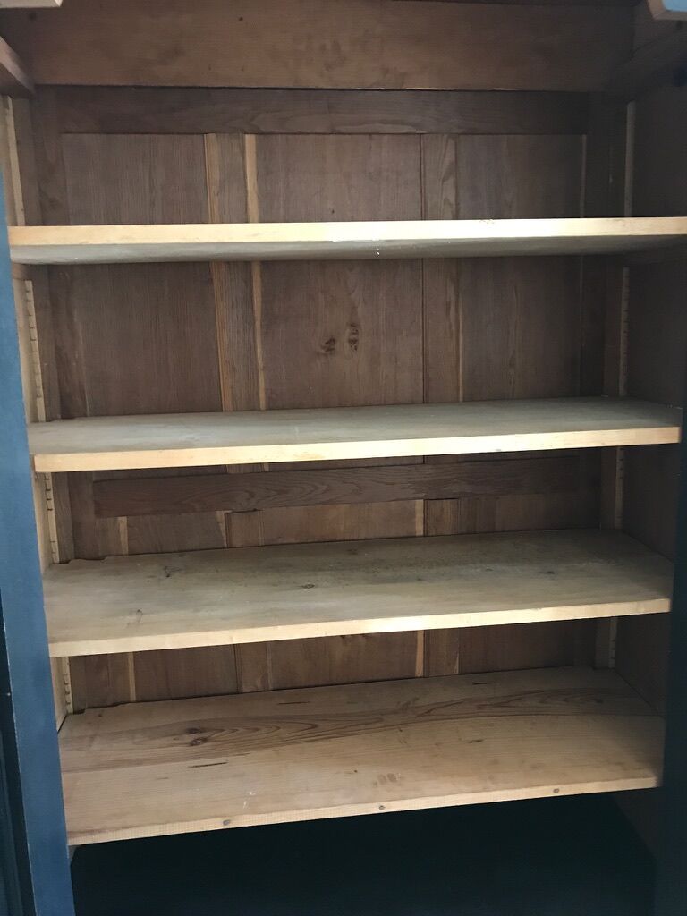 Black and wood showcase