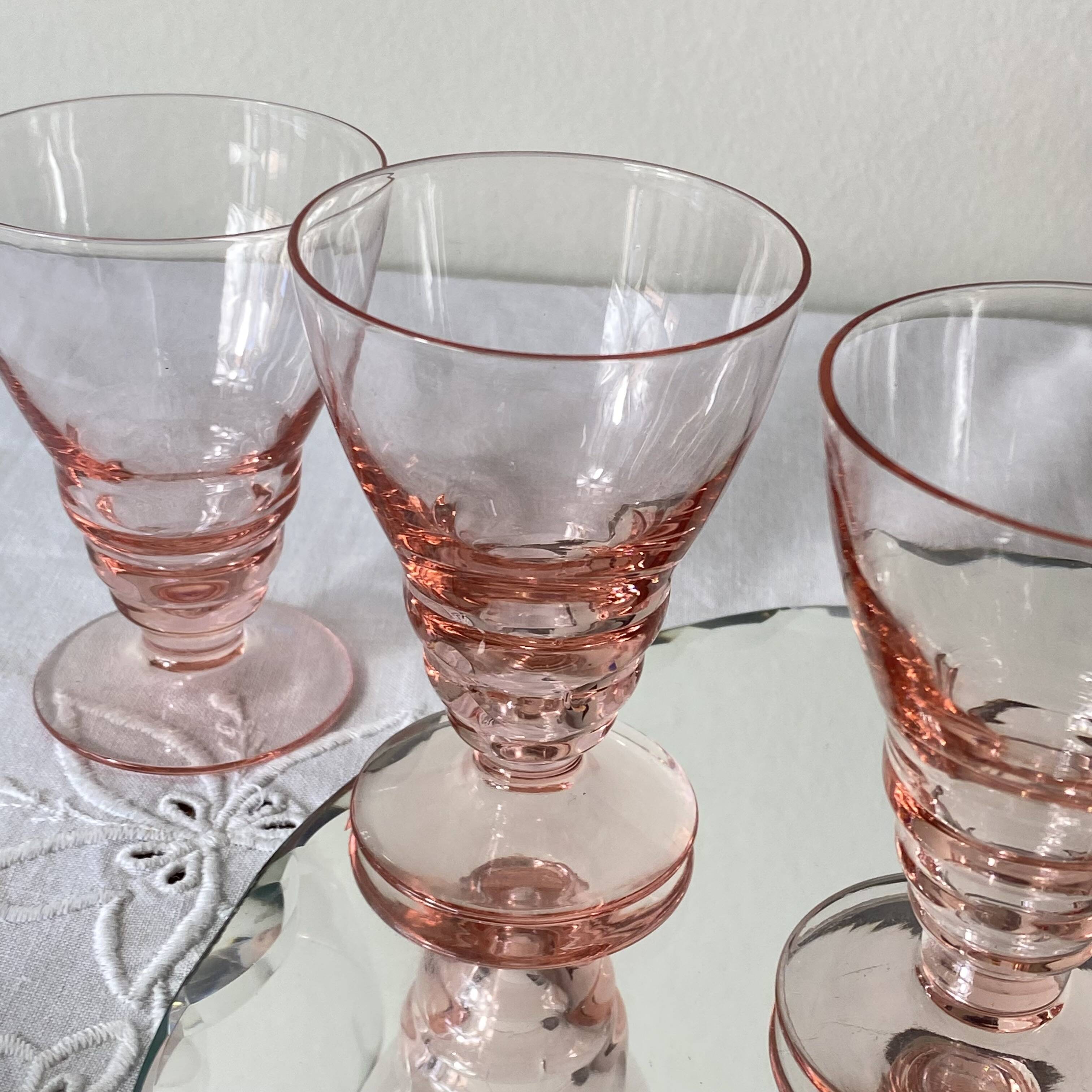 6 small Art Deco pink glasses 6 cl