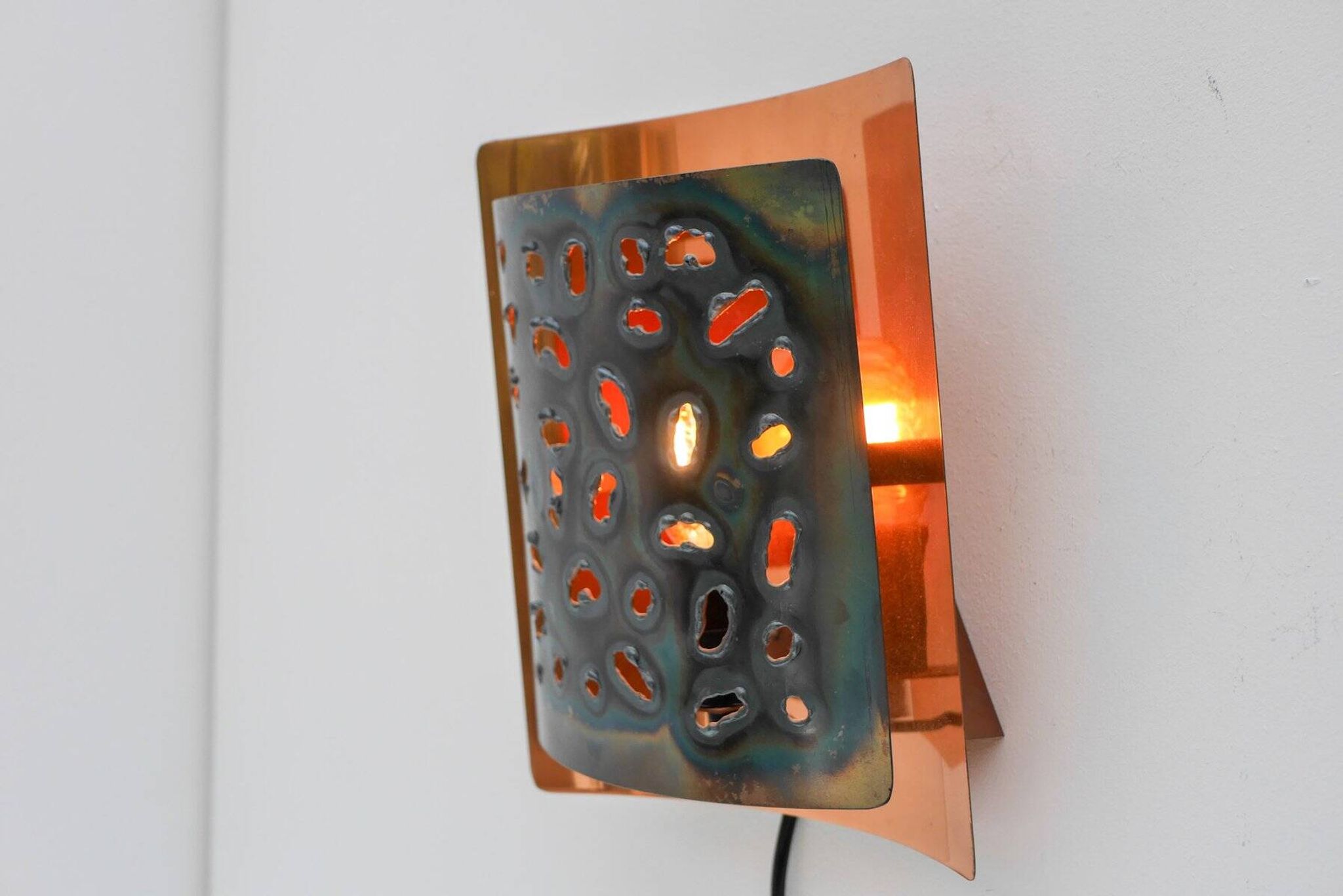 Vintage Brutalist copper wall sconce from Boréns, 1960s
