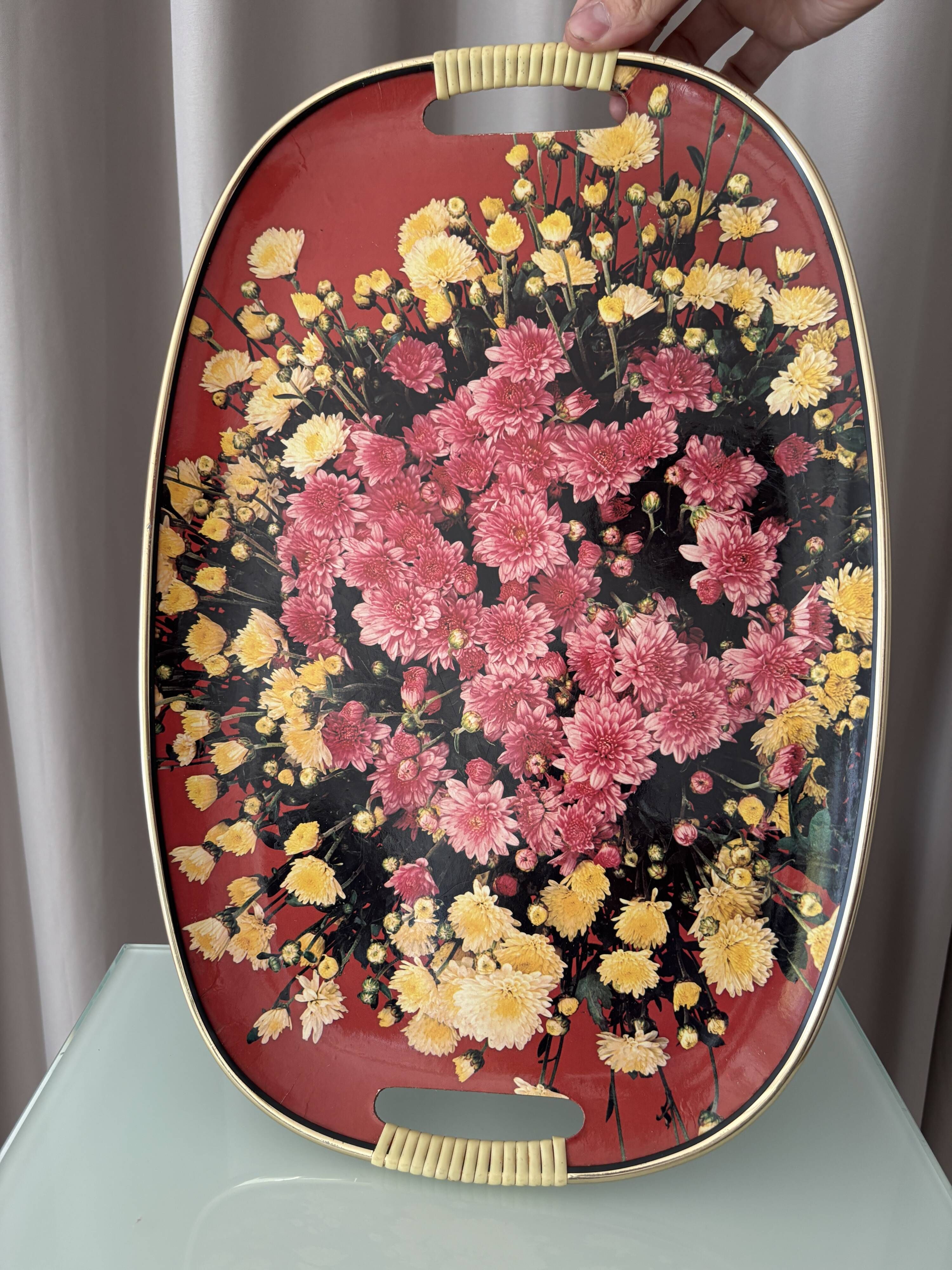 Vintage Floral Serving Tray – 1970s Chrysanthemum Design