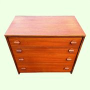 Commode vintage en teck Stag Furniture