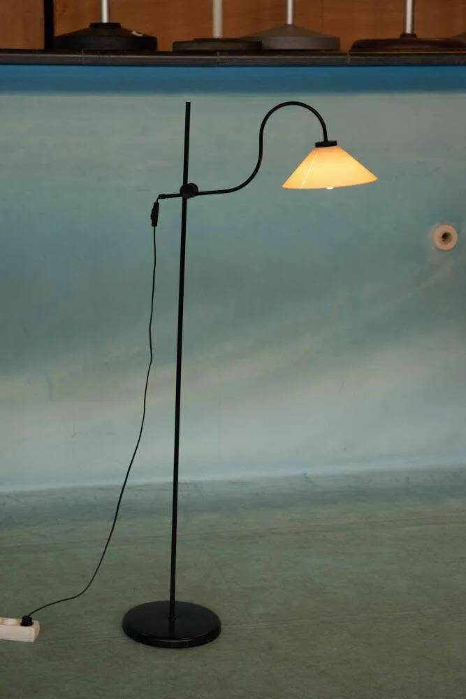 1970s minimalist floor lamp, adjustable reading lamp