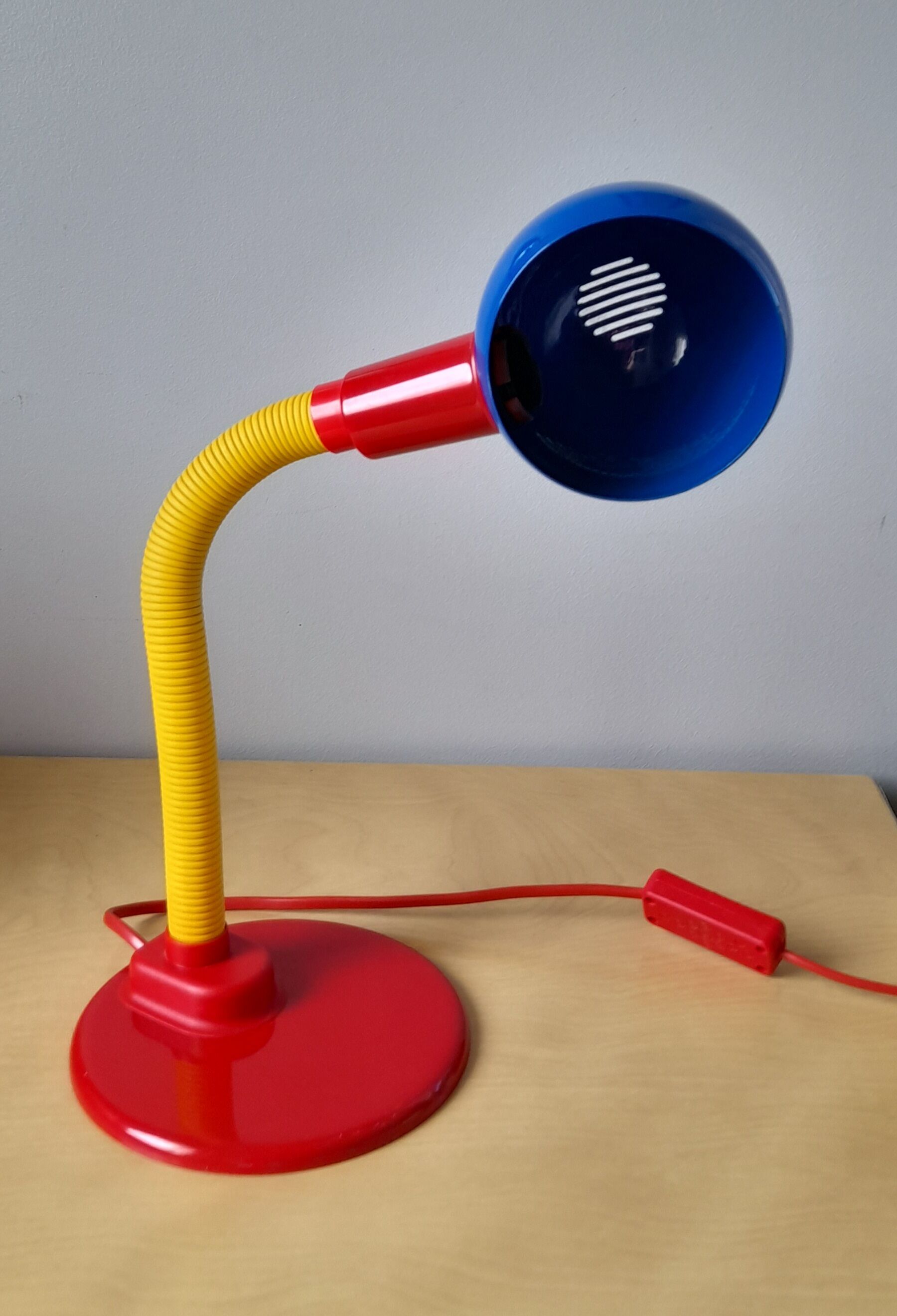 Desk lamp