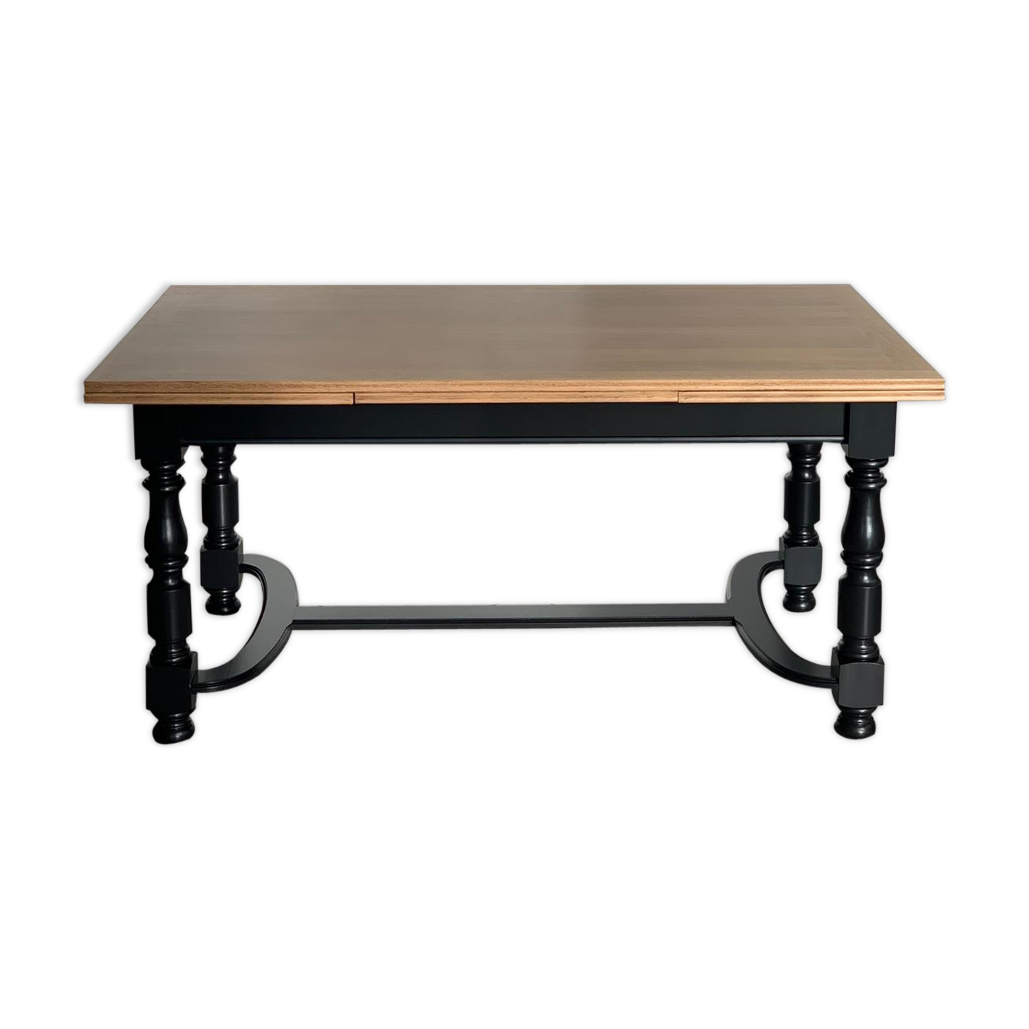 Adjustable oak farm table