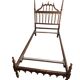 Paire de lits en bois sculpté