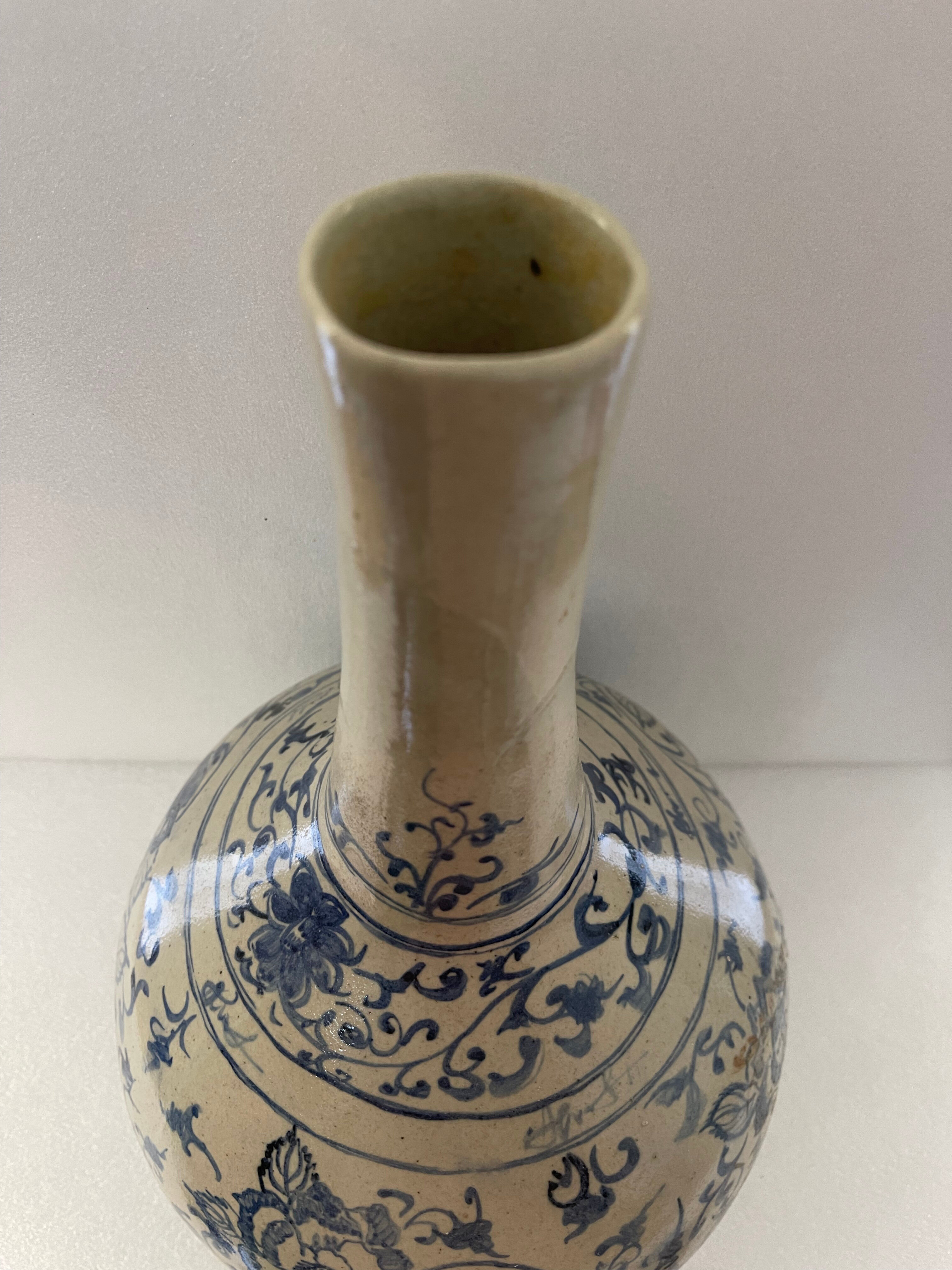 Vietnam large bottle blue bench H 35,5 cm