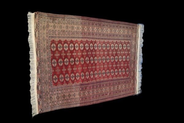 Tapis Boukhara-Tekke , Asie Centrale, 133 cm x 180 cm, laine nouée main, avant 1950